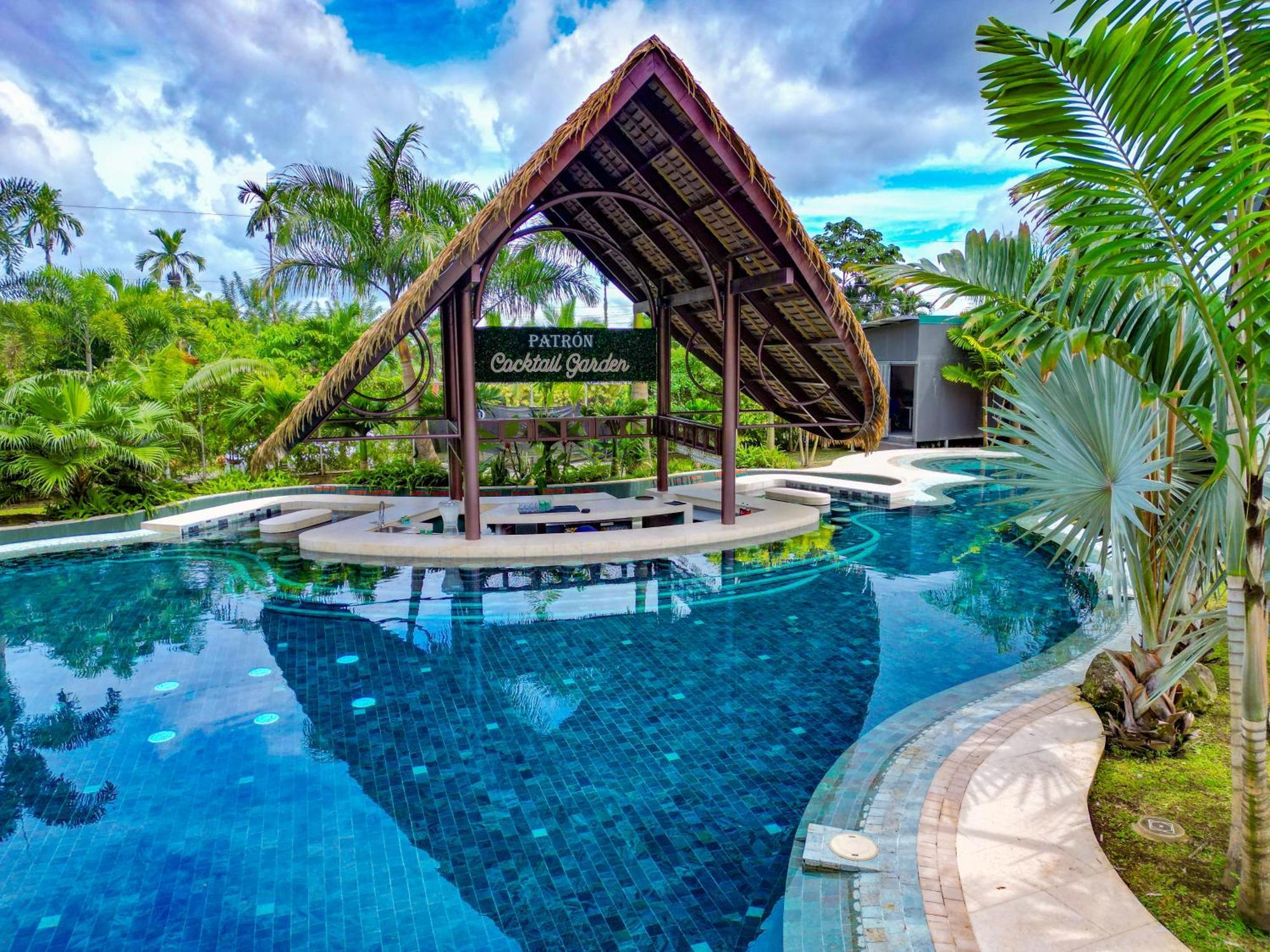 阿雷纳背包客度假村旅馆 La Fortuna 外观 照片 Pata Black Mountain Golf Resort