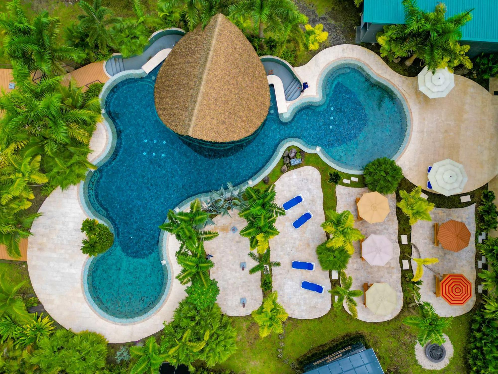阿雷纳背包客度假村旅馆 La Fortuna 外观 照片 Aerial view of the resort