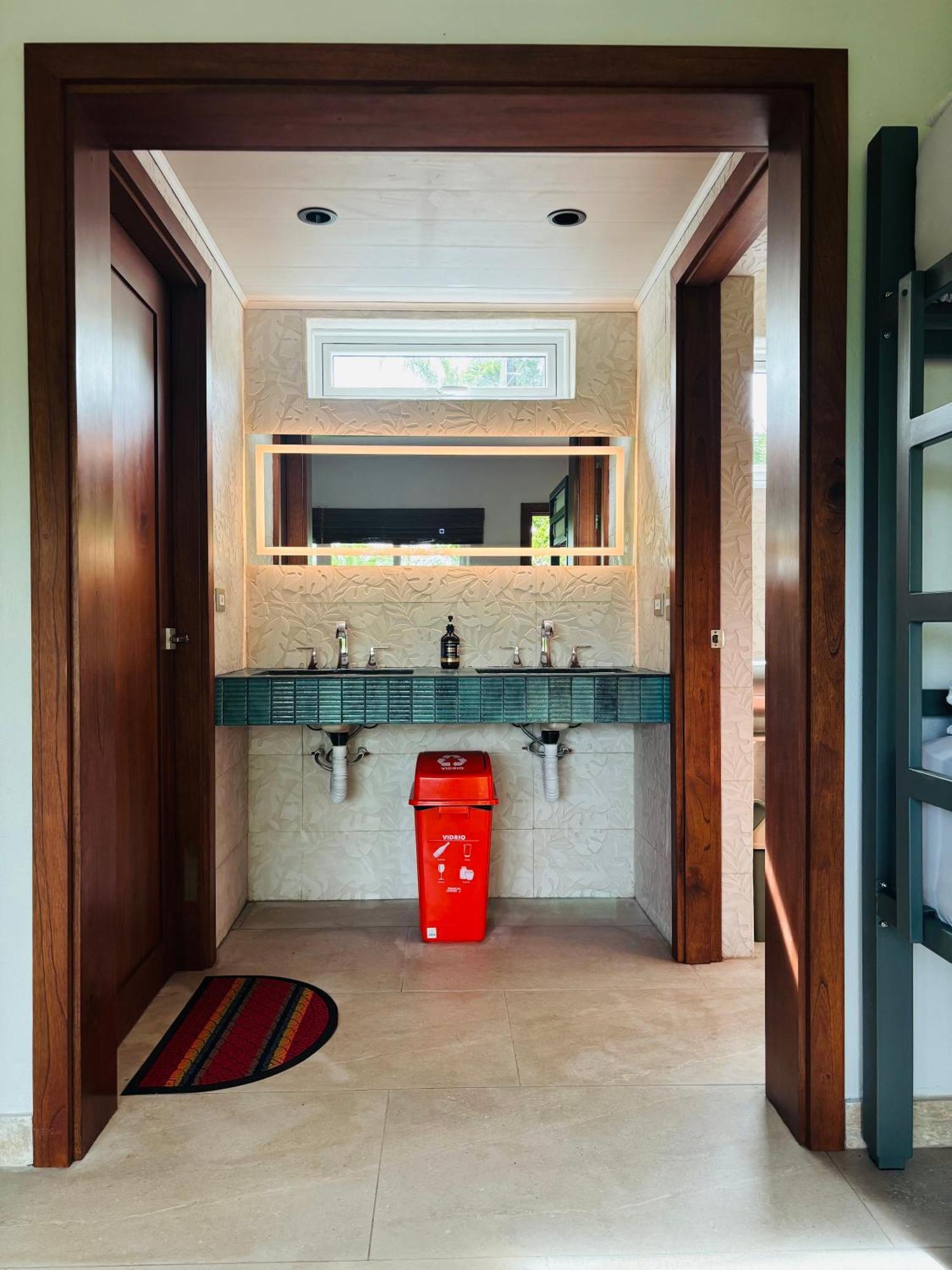 阿雷纳背包客度假村旅馆 La Fortuna 外观 照片 Bathroom in a hotel